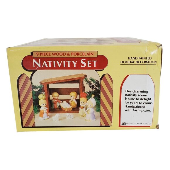 Vintage GIFTCO Bisque Porcelain Nativity Set 8 Piece Hand Painted Wood Creche - Picture 3 of 10